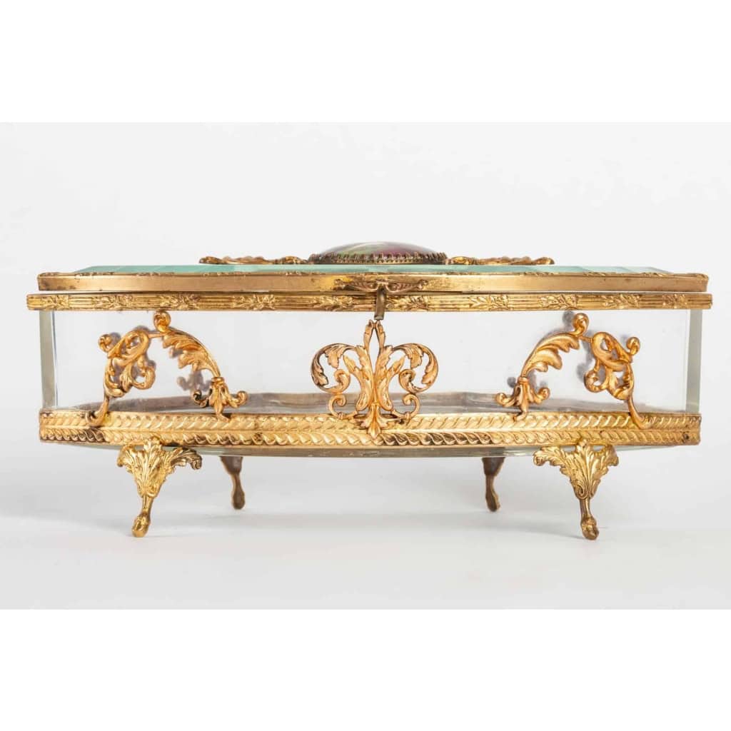 Un coffret en cristal et bronze doré fin XIXème siècle | Biron ||||||