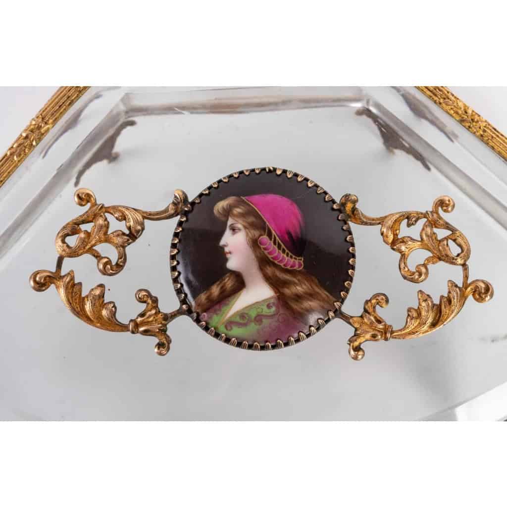 Un coffret en cristal et bronze doré fin XIXème siècle | Biron Un coffret en cristal et bronze doré fin XIXème siècle