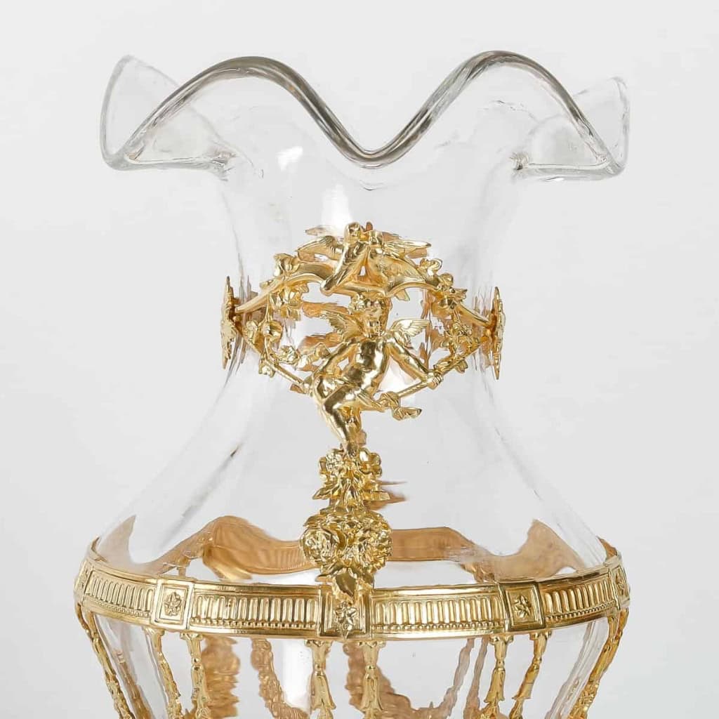 Paire de vases en cristal et ornementation en bronze doré fin XIXème siècle | Biron Paire de vases en cristal et ornementation en bronze doré fin XIXème siècle