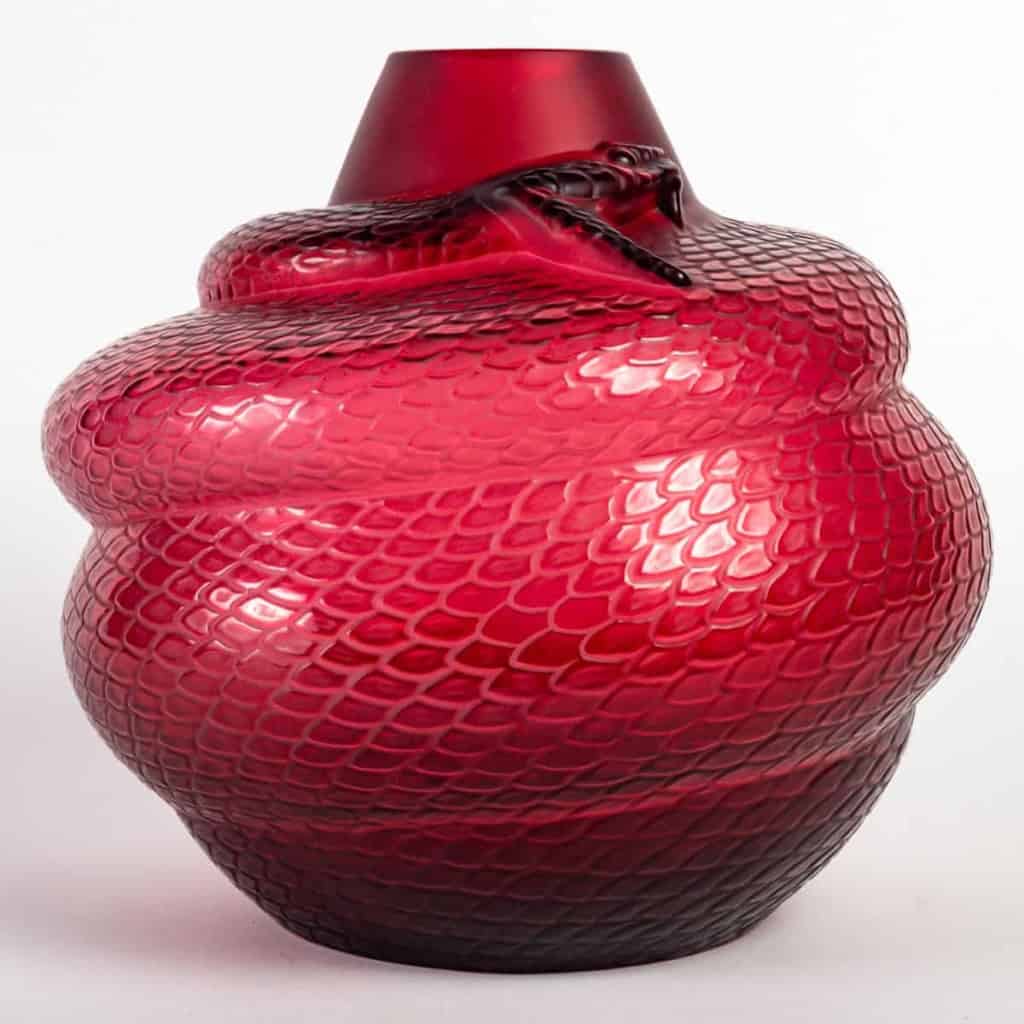 Vase « Serpent » cristal rouge de LALIQUE FRANCE | Biron |||||||