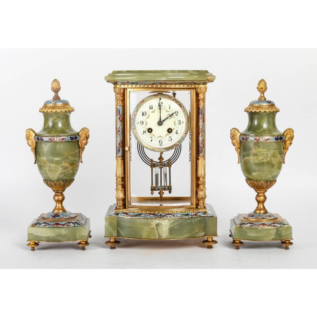 Une garniture en bronze cloisonné et doré fin XIXème siècle | Biron ||||||||||||