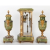 Une garniture en bronze cloisonné et doré fin XIXème siècle | Biron Une garniture en bronze cloisonné et doré fin XIXème siècle