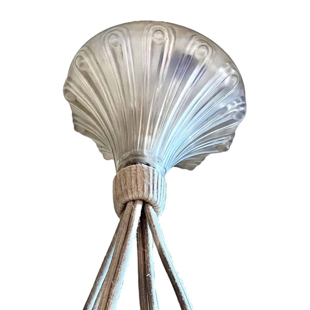 Paire de Suspensions Plafonniers Lustres « Gaillon » verre blanc patiné sépia de René LALIQUE | Biron Paire de Suspensions Plafonniers Lustres "Gaillon" verre blanc patiné sépia de René LALIQUE