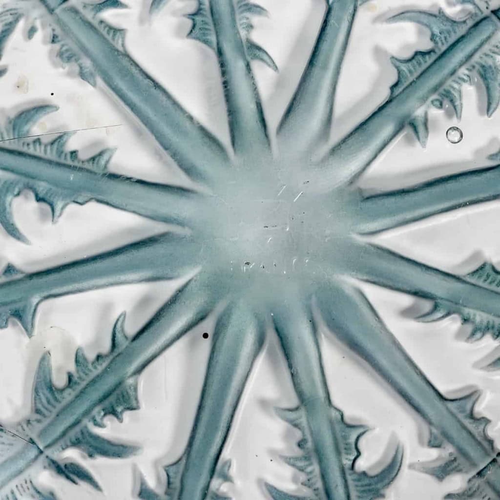 Coupe « Pissenlit » verre blanc patiné bleu de René LALIQUE | Biron Coupe "Pissenlit" verre blanc patiné bleu de René LALIQUE