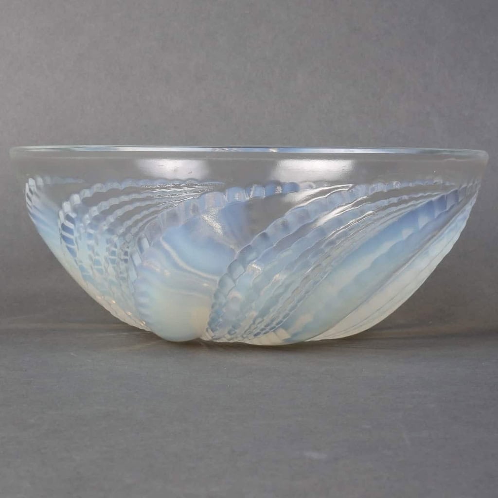 Coupe « Fleuron » verre opalescent de René LALIQUE | Biron Coupe "Fleuron" verre opalescent de René LALIQUE