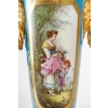 Une paire de vases en porcelaine de style Sèvres fin XIXème siècle | Biron Une paire de vases en porcelaine de style Sèvres fin XIXème siècle