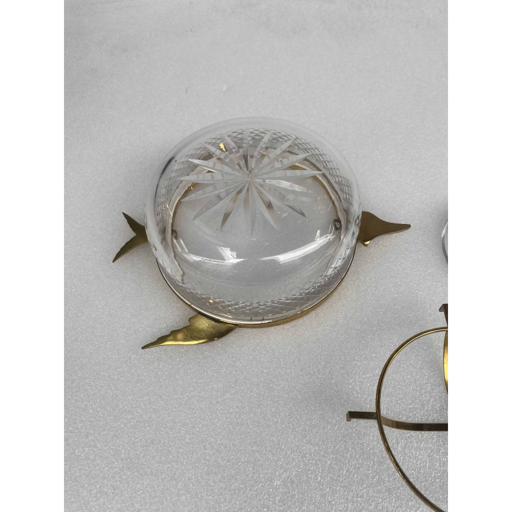 1970′ Nécessaire A Caviar Bronze Doré Et Cristal Avec Motif Esturgeon 3
