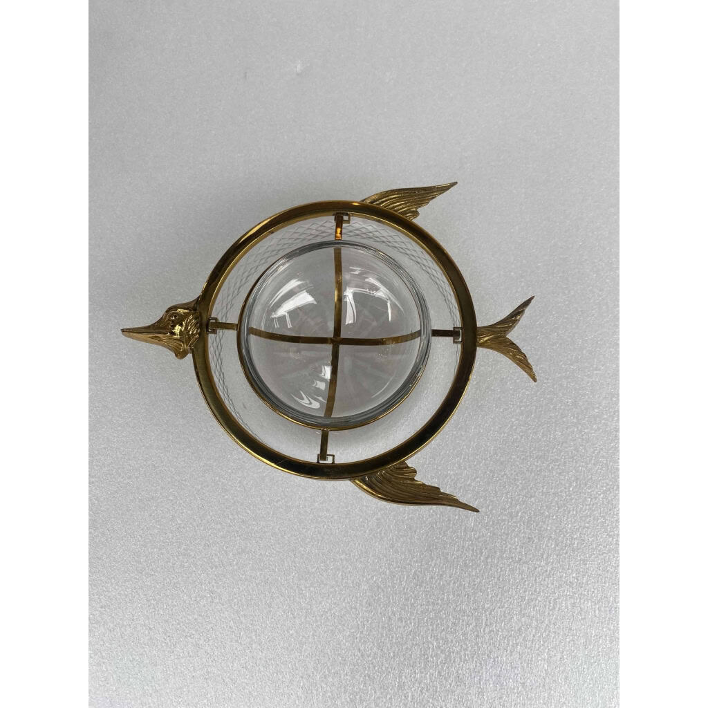 1970′ Nécessaire A Caviar Bronze Doré Et Cristal Avec Motif Esturgeon 10