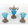 Set de confiturier en opaline bleu émaillé du XIXème siècle avec base en argent.