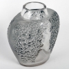 Vase « Poivre » verre blanc patiné bleu gris de René LALIQUE | Biron Vase "Poivre" verre blanc patiné bleu gris de René LALIQUE