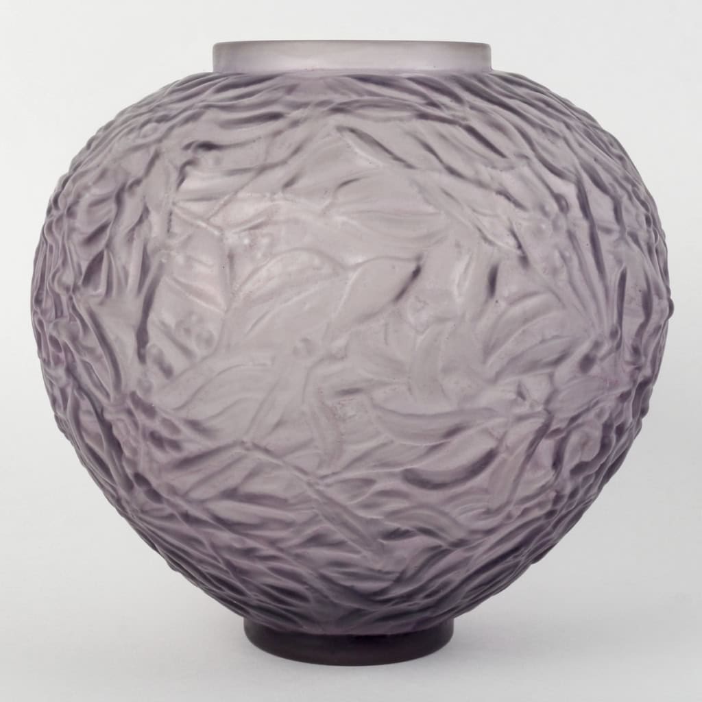 Vase « Gui » verre améthyste de René LALIQUE | Biron |||||