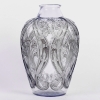 Vase « Lézards et Bluets » verre bleu ciel patiné gris de René LALIQUE | Biron Vase "Lézards et Bluets" verre bleu ciel patiné gris de René LALIQUE