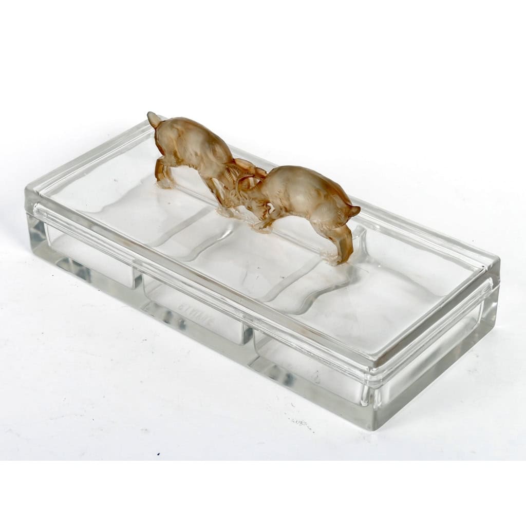 Boîte « Deux Chèvres » verre blanc patiné sépia de René LALIQUE | Biron Boîte "Deux Chèvres" verre blanc patiné sépia de René LALIQUE
