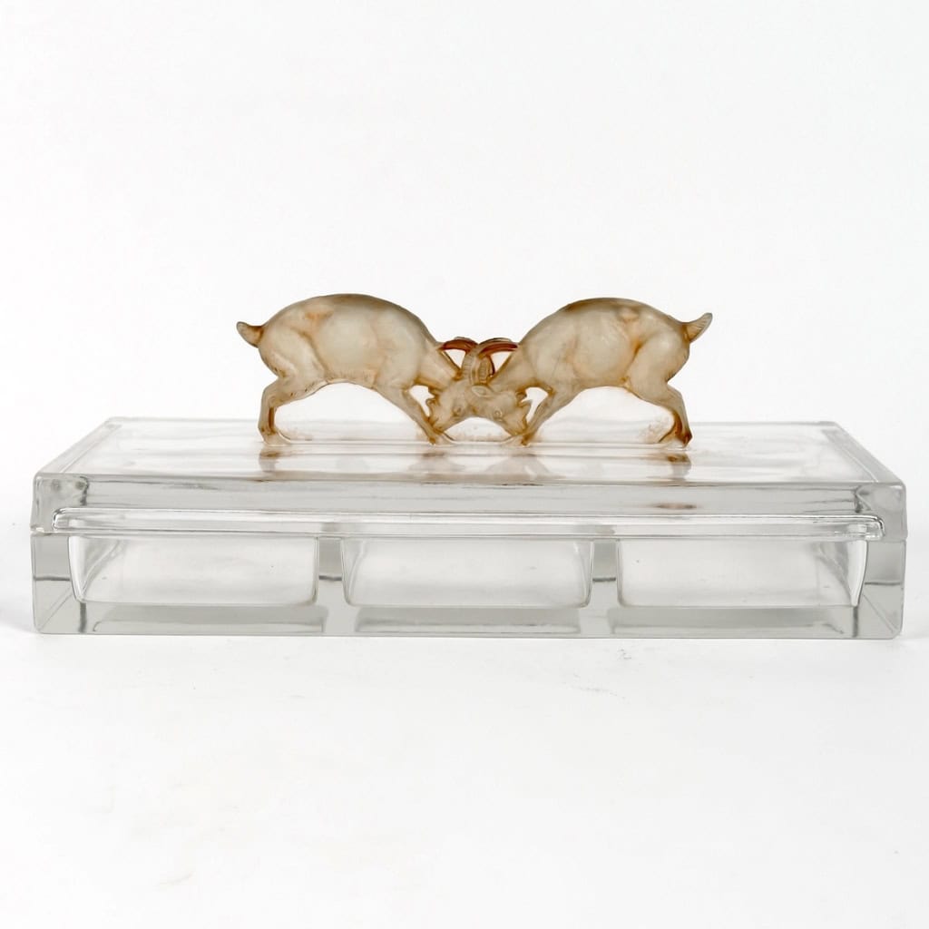 Boîte « Deux Chèvres » verre blanc patiné sépia de René LALIQUE | Biron Boîte "Deux Chèvres" verre blanc patiné sépia de René LALIQUE