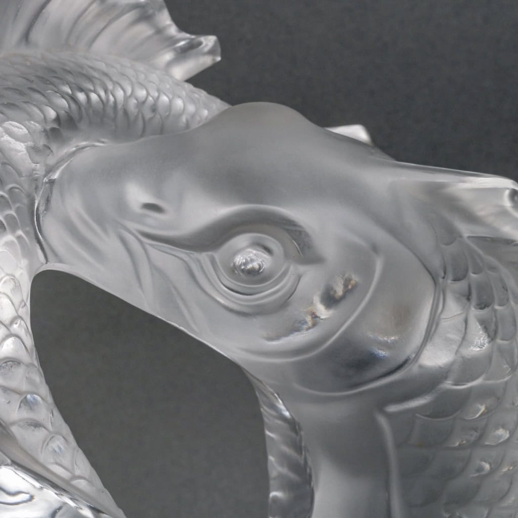 Sculpture Motif Décoratif « Deux Poissons » cristal blanc de Marc LALIQUE | Biron Sculpture Motif Décoratif "Deux Poissons" cristal blanc de Marc LALIQUE
