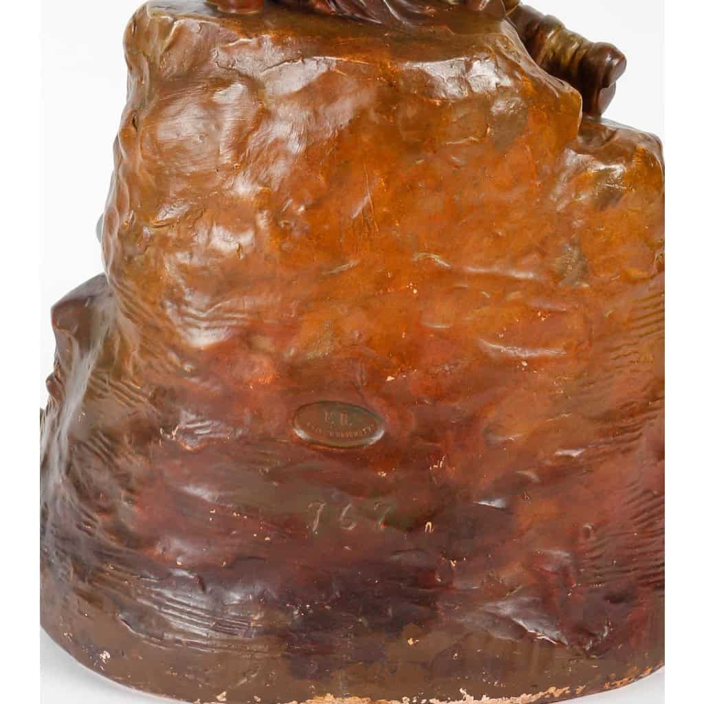 Bassin en terre cuite et coupe en verre, XXème siècle | Biron Bassin en terre cuite et coupe en verre, XXème siècle