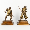 Paire de samouraïs en bronze signés par Miyao, fin de l’ère Meji, fin XIXème siècle | Biron Paire de samouraïs en bronze signés par Miyao, fin de l'ère Meji, fin XIXème siècle