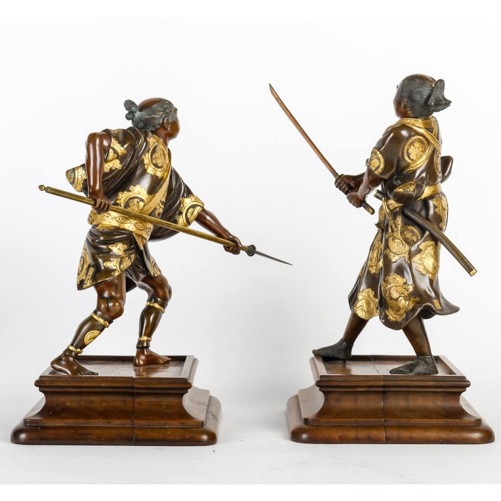 Paire de samouraïs en bronze signés par Miyao, fin de l’ère Meji, fin XIXème siècle | Biron Paire de samouraïs en bronze signés par Miyao, fin de l'ère Meji, fin XIXème siècle