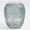 Vase « Biches » verre blanc patiné bleu de René LALIQUE | Biron Vase « Biches » verre blanc patiné bleu de René LALIQUE