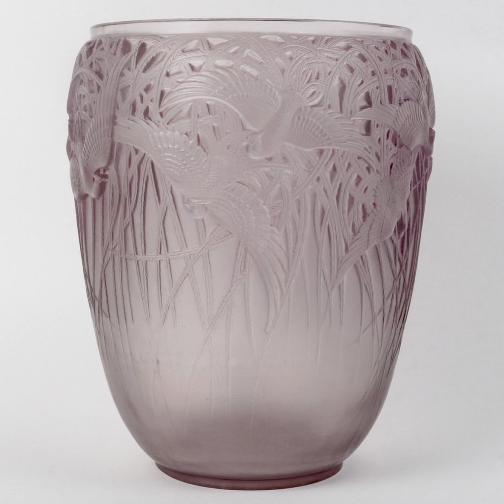 Vase « Aigrettes » verre améthyste de René LALIQUE | Biron Vase "Aigrettes" verre améthyste de René LALIQUE