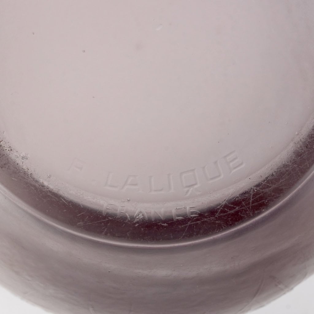 Vase « Aigrettes » verre améthyste de René LALIQUE | Biron Vase "Aigrettes" verre améthyste de René LALIQUE