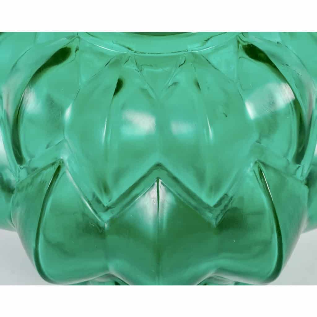 Vase « Nivernais » verre vert émeraude de René LALIQUE | Biron Vase "Nivernais" verre vert émeraude de René LALIQUE