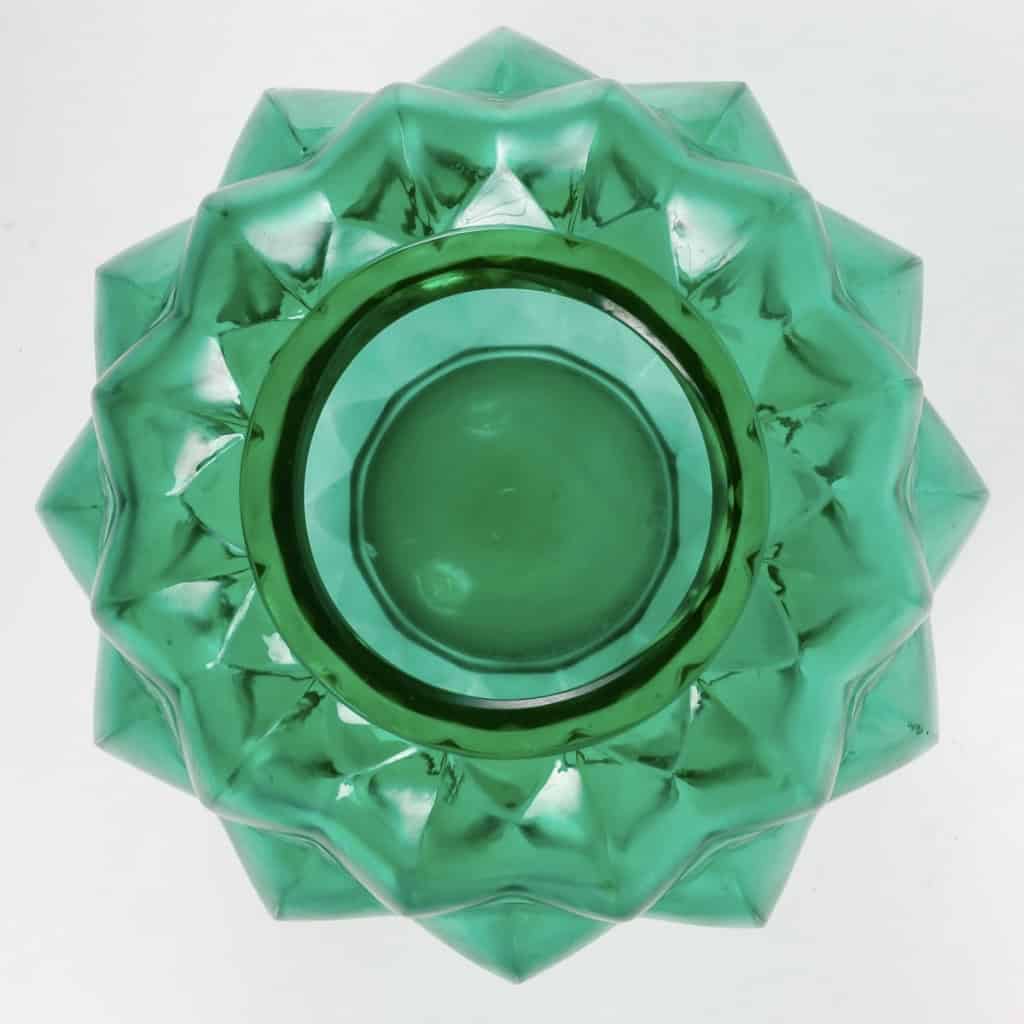 Vase « Nivernais » verre vert émeraude de René LALIQUE | Biron Vase "Nivernais" verre vert émeraude de René LALIQUE