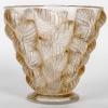 Vase « Moissac » verre blanc patiné sépia de Marc LALIQUE | Biron |||||||