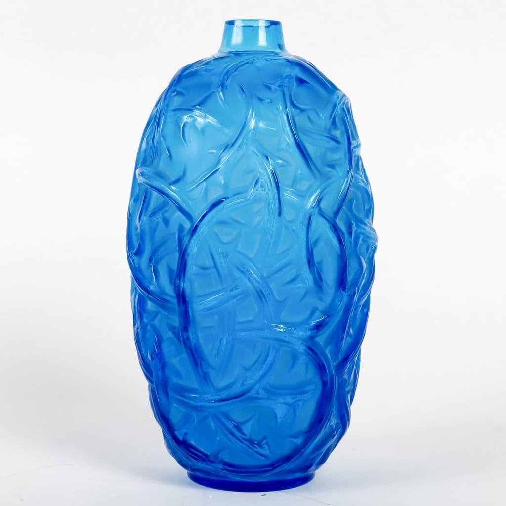 Vase « Ronces » verre bleu électrique patiné blanc de René LALIQUE | Biron Vase "Ronces" verre bleu électrique patiné blanc de René LALIQUE