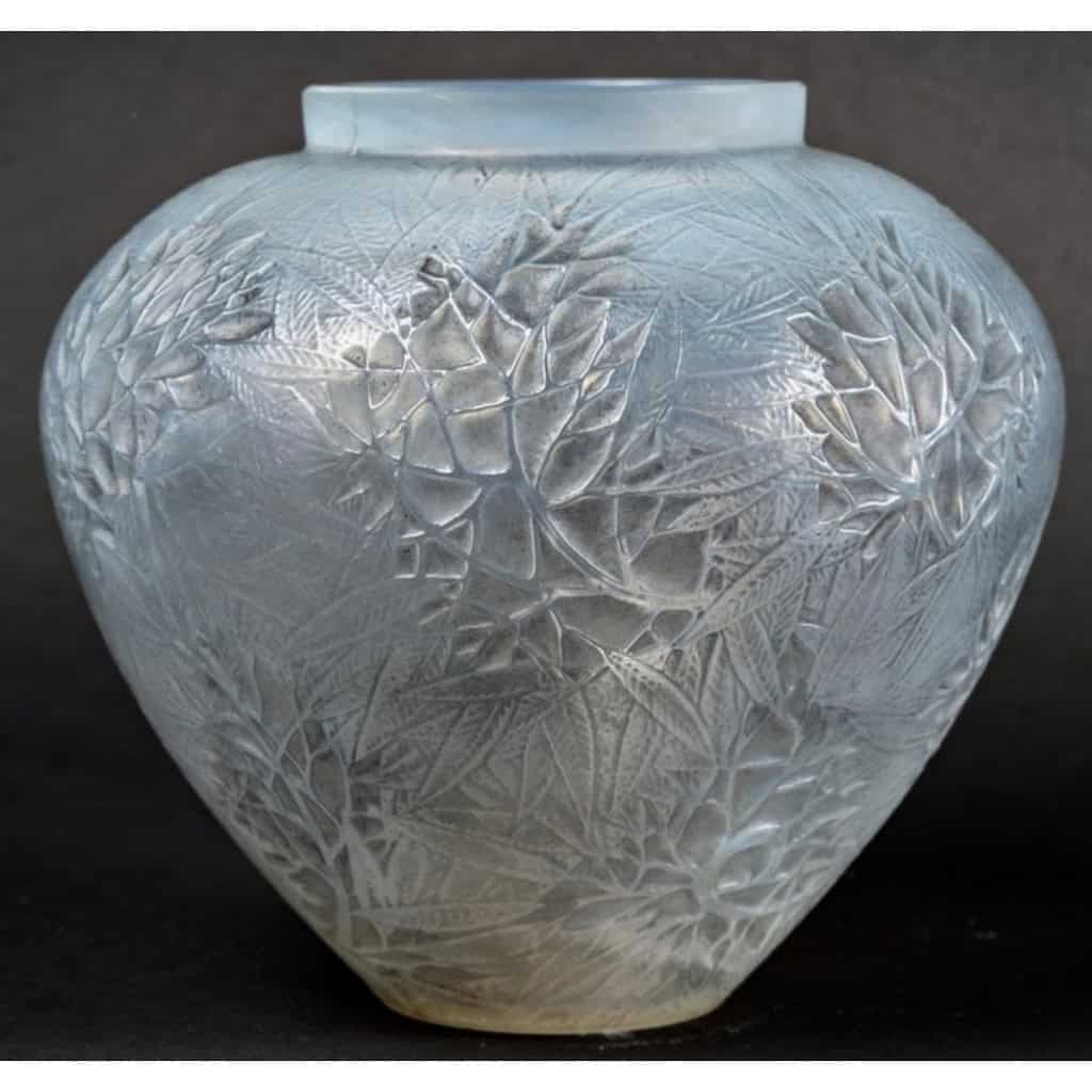 Vase « Estérel » verre opalescent double couche patiné gris de René LALIQUE | Biron ||||||