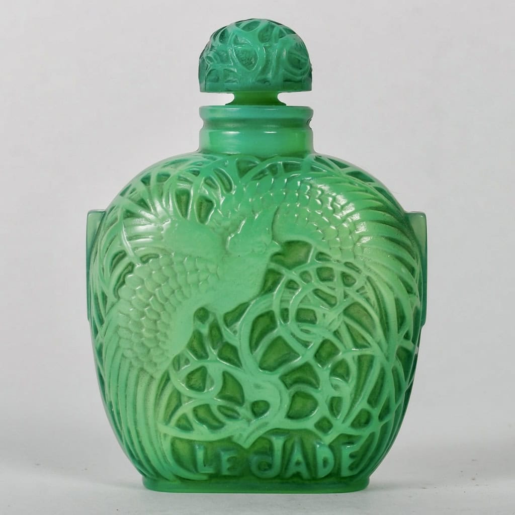 Flacon « Le Jade » verre vert jade patiné gris de René LALIQUE pour Roger et Gallet | Biron |||||||