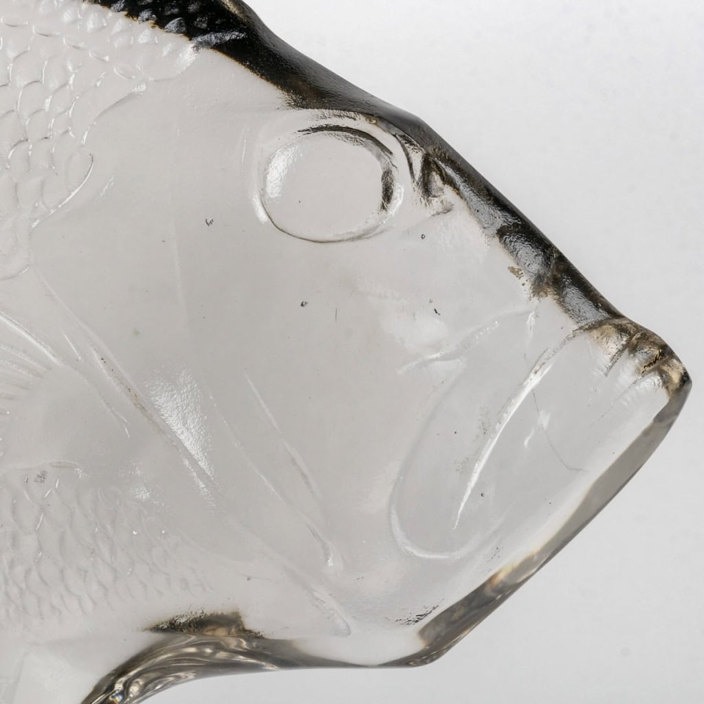 Sculpture Motif Décoratif « Gros Poisson » verre blanc de René LALIQUE | Biron Sculpture Motif Décoratif "Gros Poisson" verre blanc de René LALIQUE