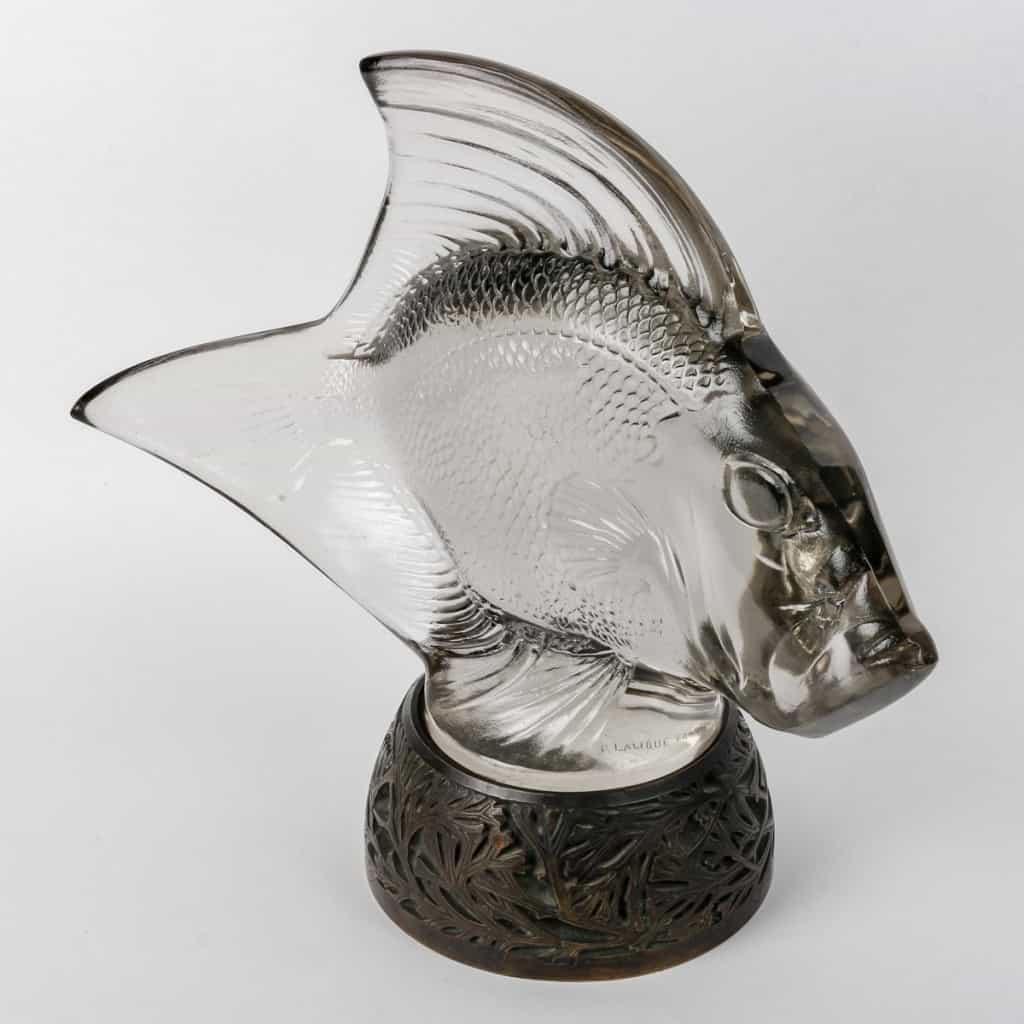 Sculpture Motif Décoratif « Gros Poisson » verre blanc de René LALIQUE | Biron Sculpture Motif Décoratif "Gros Poisson" verre blanc de René LALIQUE
