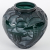 Vase « Courlis » verre vert patiné blanc de René LALIQUE | Biron Vase "Courlis" verre vert patiné blanc de René LALIQUE