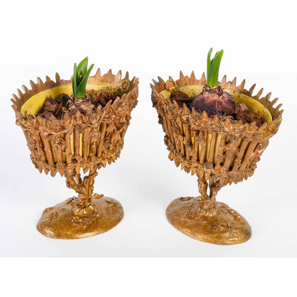 Paire de jardinières en bronze doré, XIXème siècle | Biron |||||||