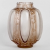 Vase « Six Figurines et Masques » verre blanc patiné sépia gris de René LALIQUE | Biron ||||||||||