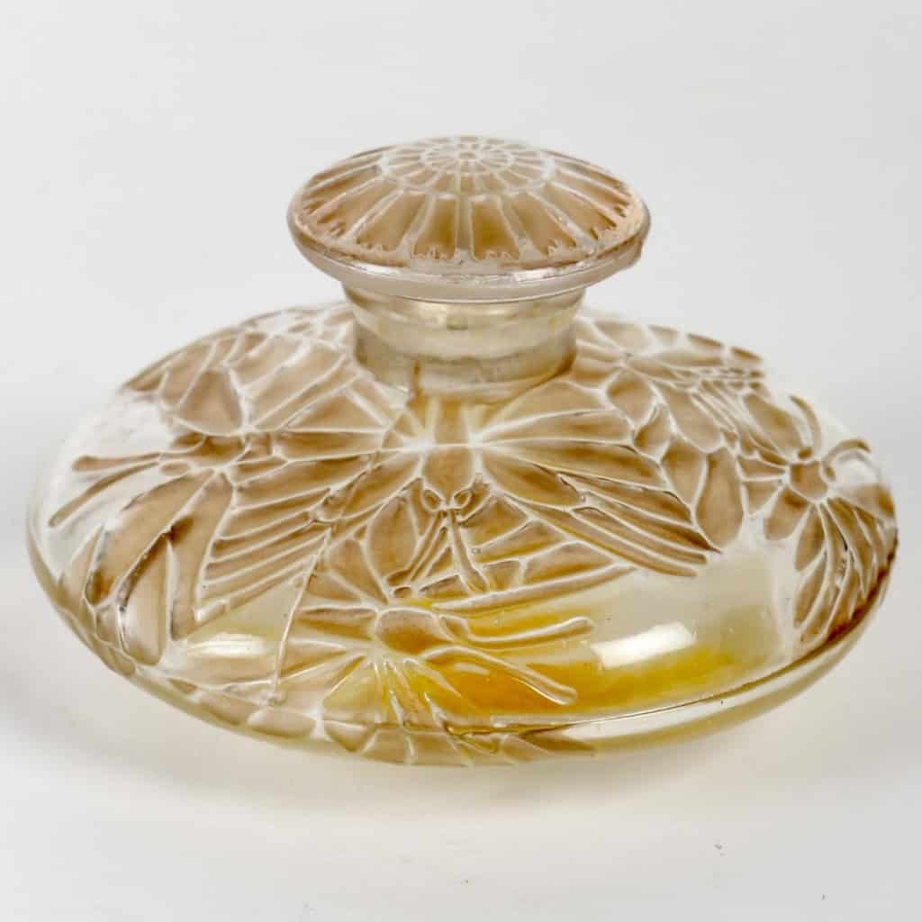Flacon « Misti » verre blanc patiné sépia de René LALIQUE pour L.T Piver | Biron ||||||