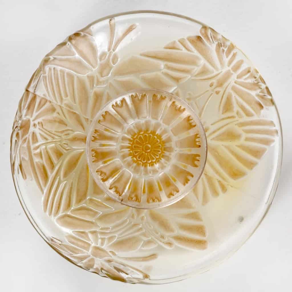 Flacon « Misti » verre blanc patiné sépia de René LALIQUE pour L.T Piver | Biron Flacon « Misti » verre blanc patiné sépia de René LALIQUE pour L.T Piver