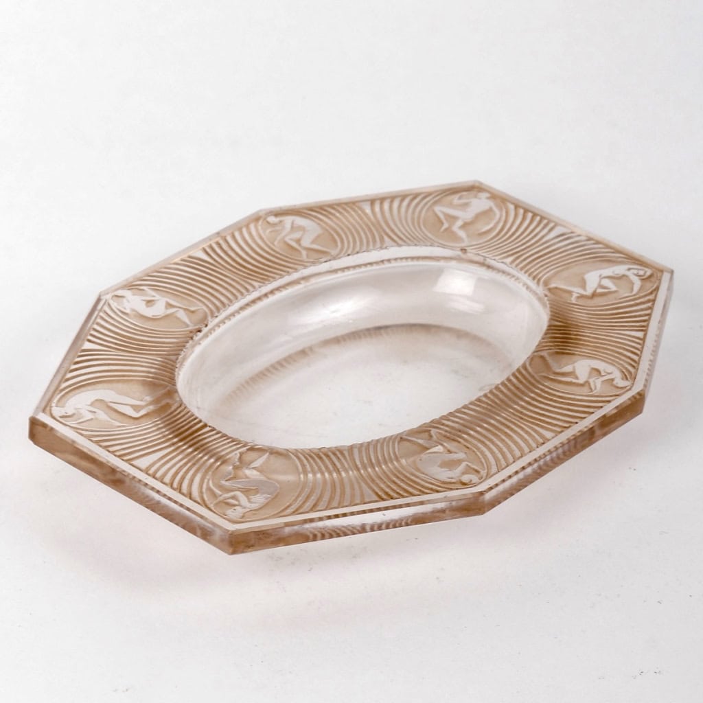 Cendrier « Alice » verre blanc patiné sépia de René LALIQUE | Biron |||||