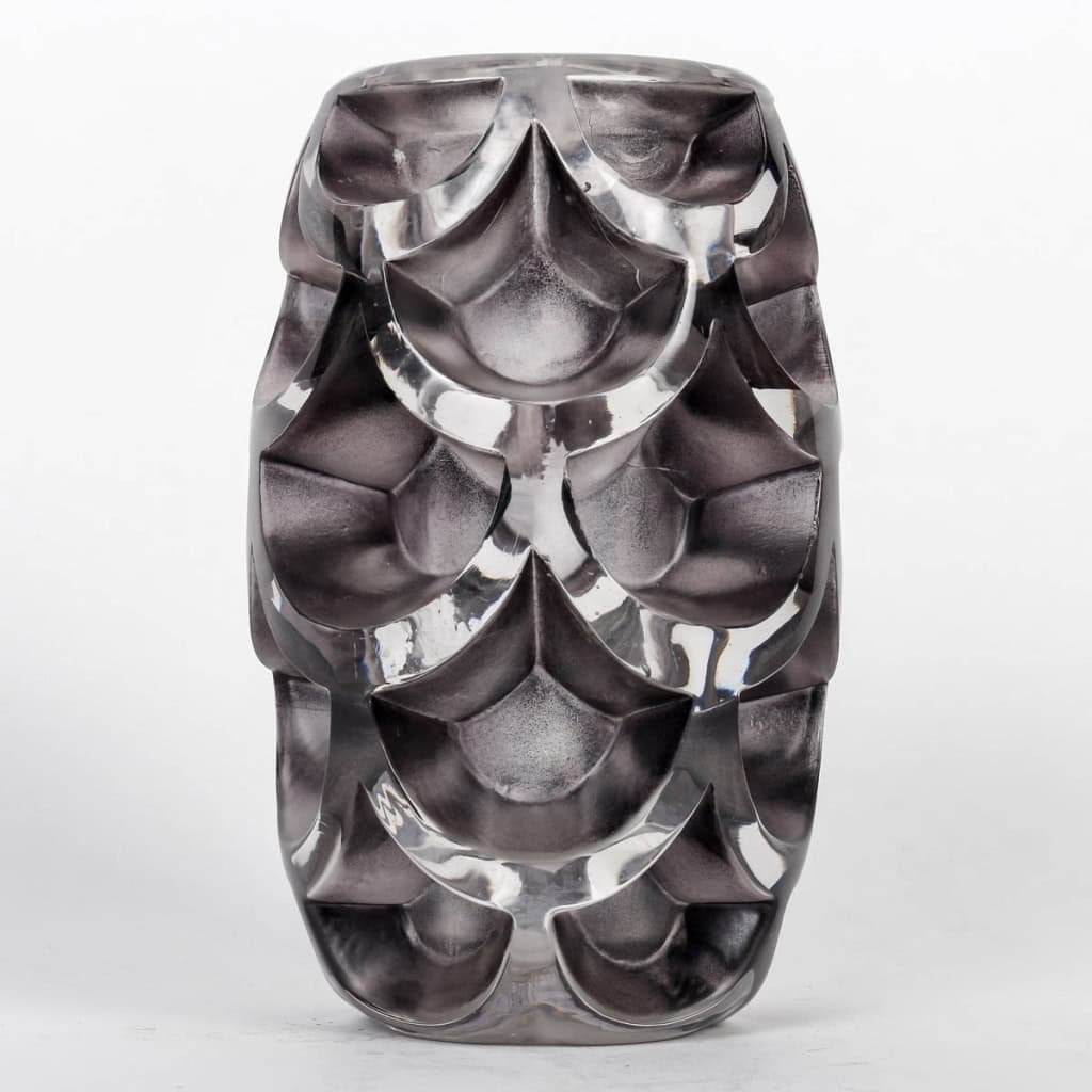 Vase « Montlhéry » verre blanc patiné gris de René LALIQUE | Biron |||||||