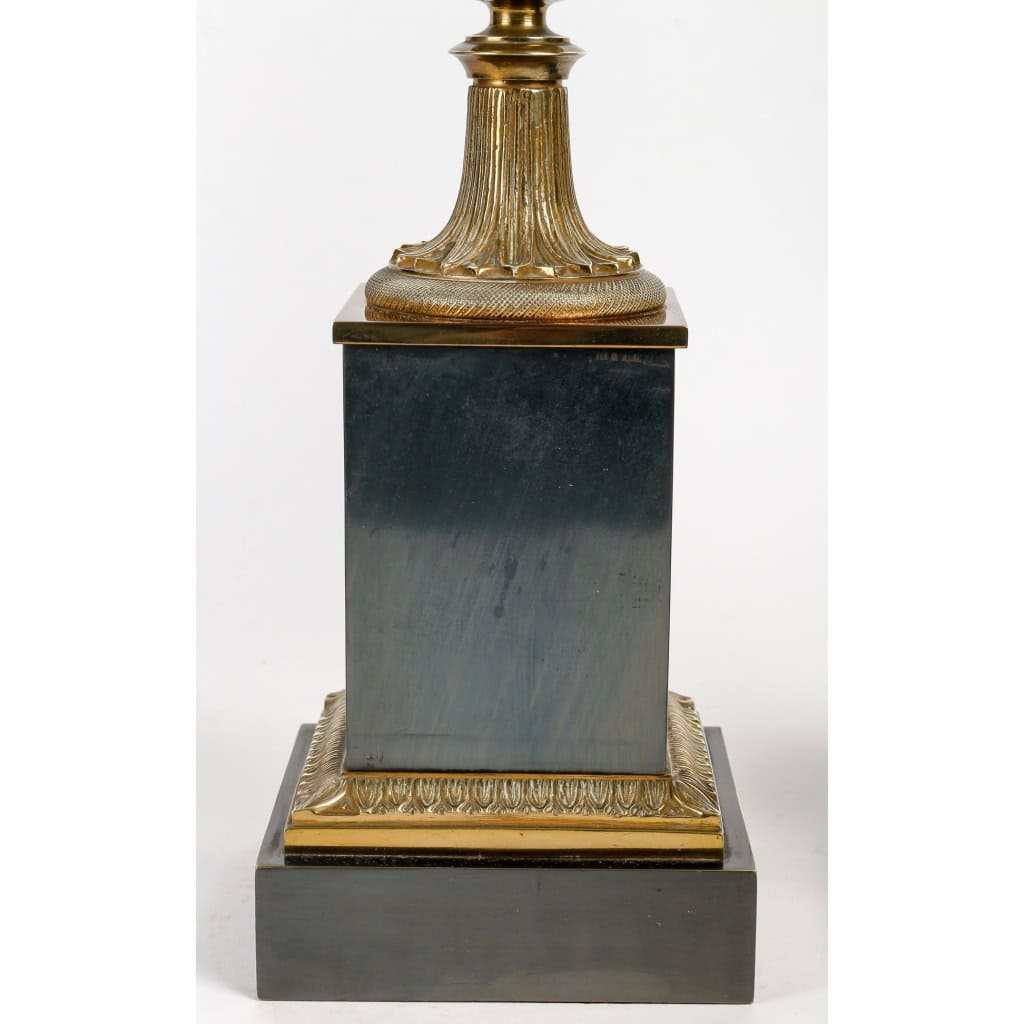 Paire De Lampes En Bronze Des Années 1960. Attribuées à La Maison Charles. | Biron Paire De Lampes En Bronze Des Années 1960. Attribuées à La Maison Charles.