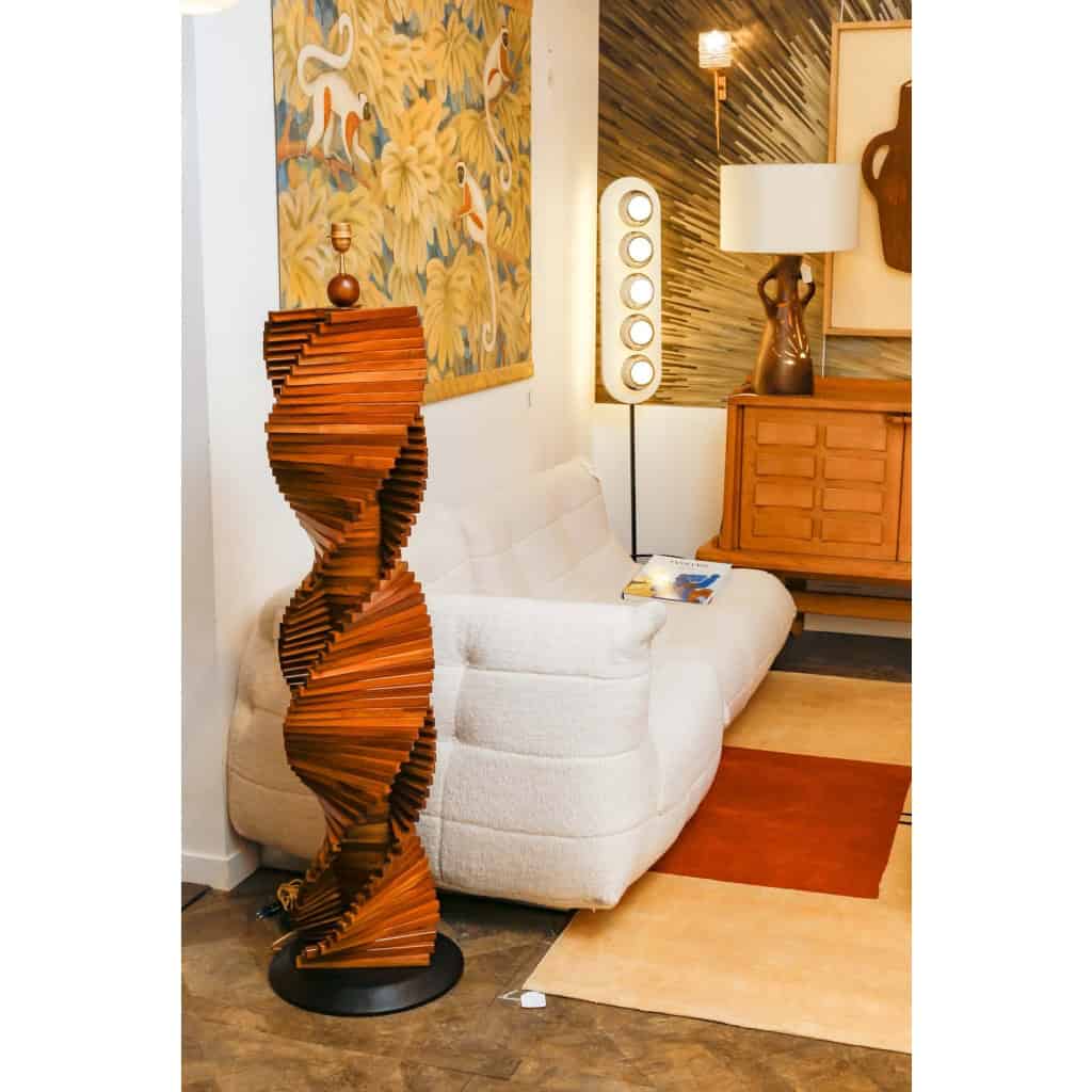 Pied de lampe en bois, sculptural. Années 1970 | Biron ||||||