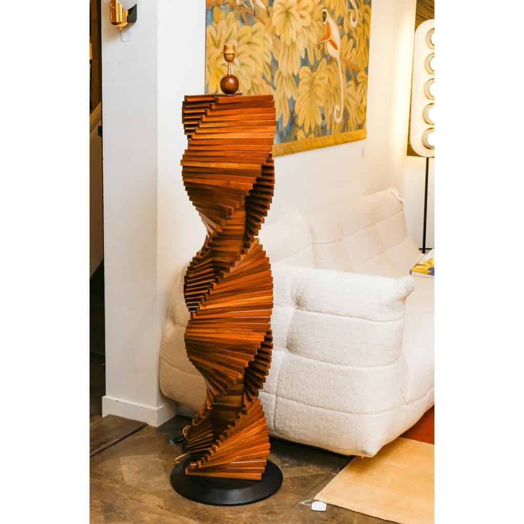 Pied de lampe en bois, sculptural. Années 1970 | Biron Pied de lampe en bois, sculptural. Années 1970