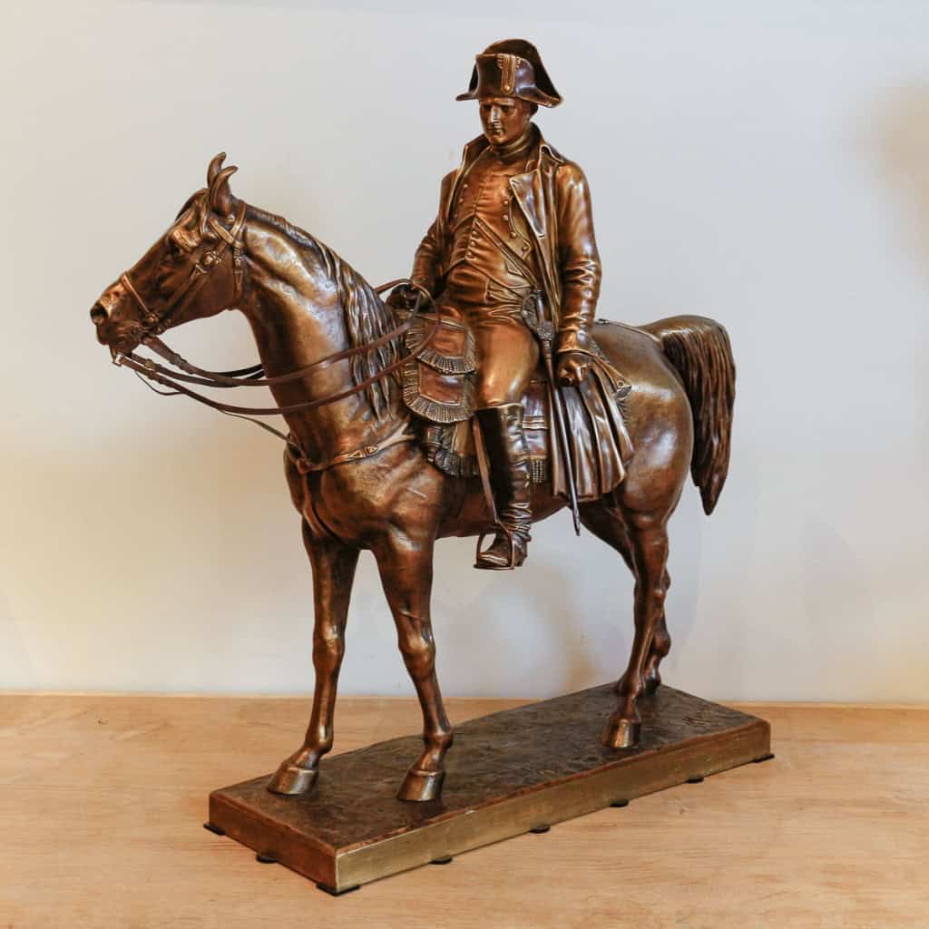 Napoléon sur cheval, par Morisse Louis-Marie | Biron Napoléon sur cheval, par Morisse Louis-Marie