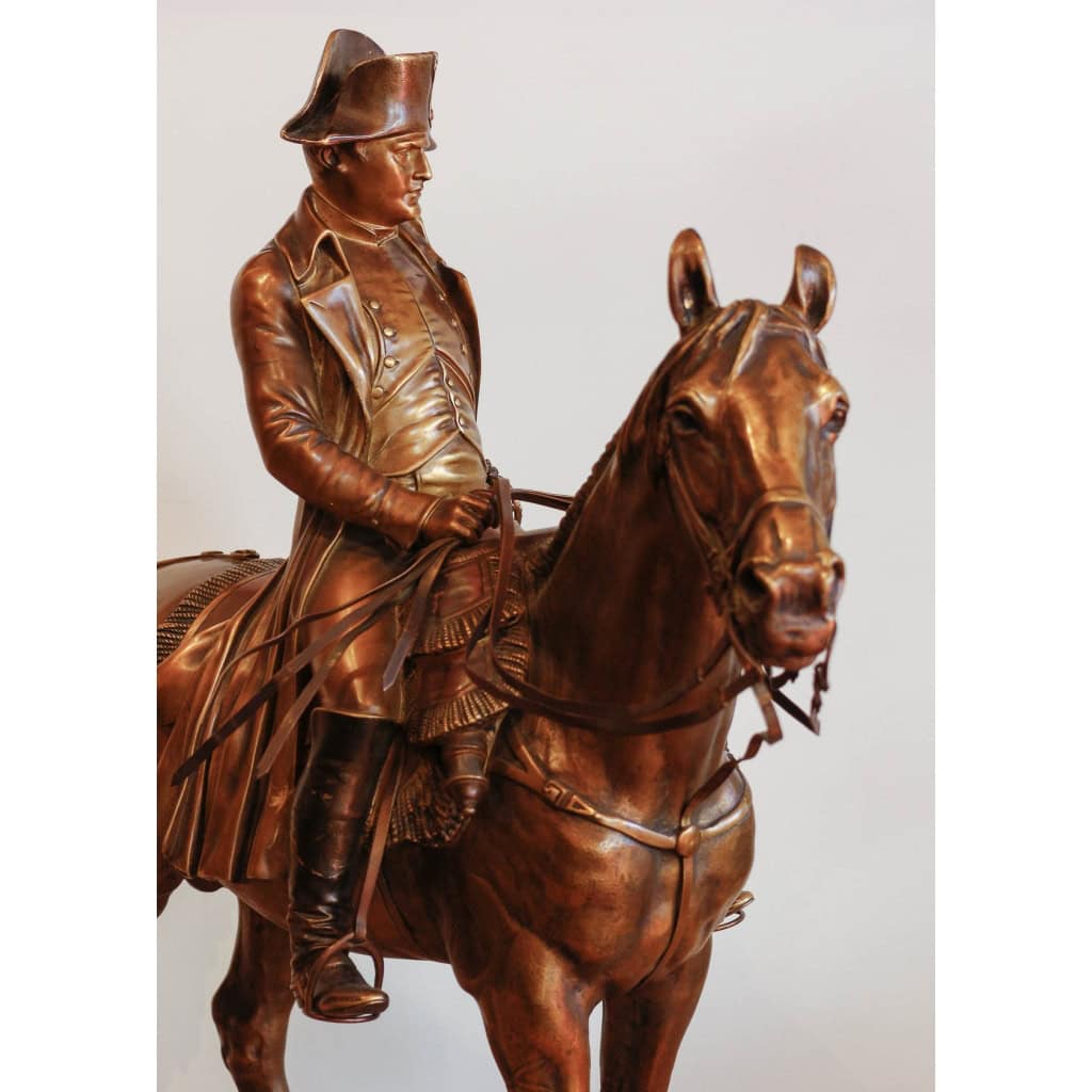 Napoléon sur cheval, par Morisse Louis-Marie | Biron Napoléon sur cheval, par Morisse Louis-Marie