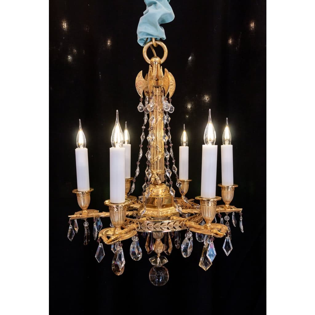 Lustre en bronze ciselé et doré de style Révolutionnaire XIXème siècle | Biron Lustre en bronze ciselé et doré de style Révolutionnaire XIXème siècle