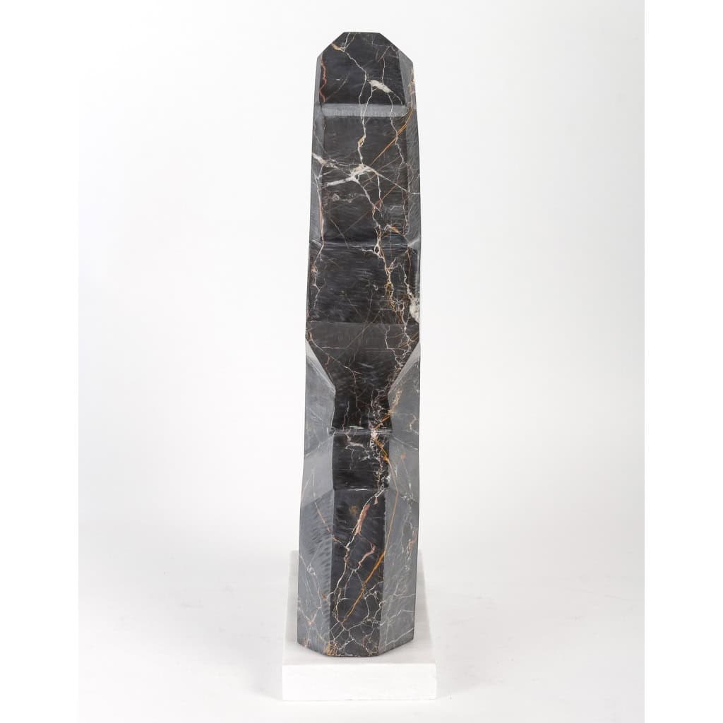 Sculpture en marbre par SAVY | Biron Sculpture en marbre par SAVY