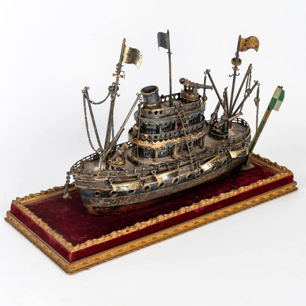 Bateaux en argent, travail anglais | Biron ||||||||||