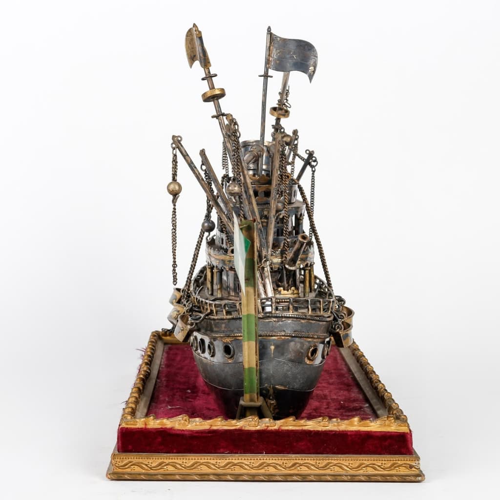 Bateaux en argent, travail anglais | Biron Bateaux en argent, travail anglais