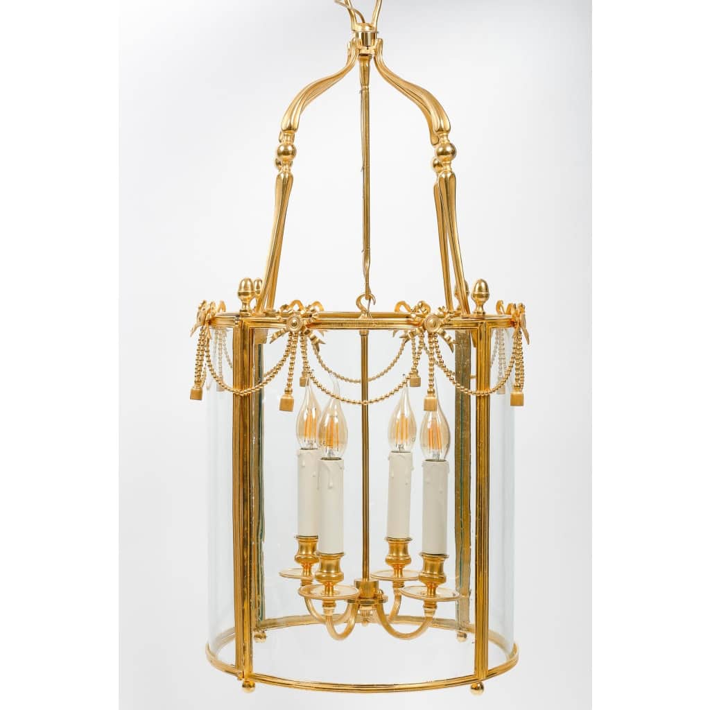 Lanterne de style Louis XVI. | Biron Lanterne de style Louis XVI.